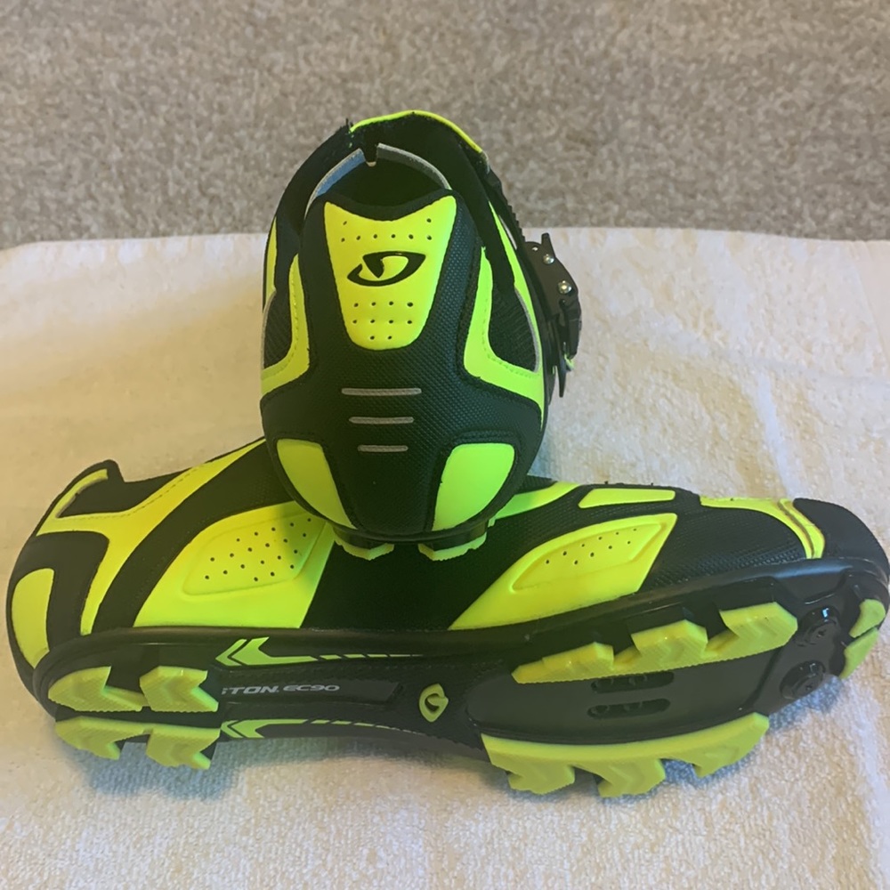 Giro Code Mountain Bike Shoes. Size: 45.5. New. Cleats never mounted. - Picture 6 of 8